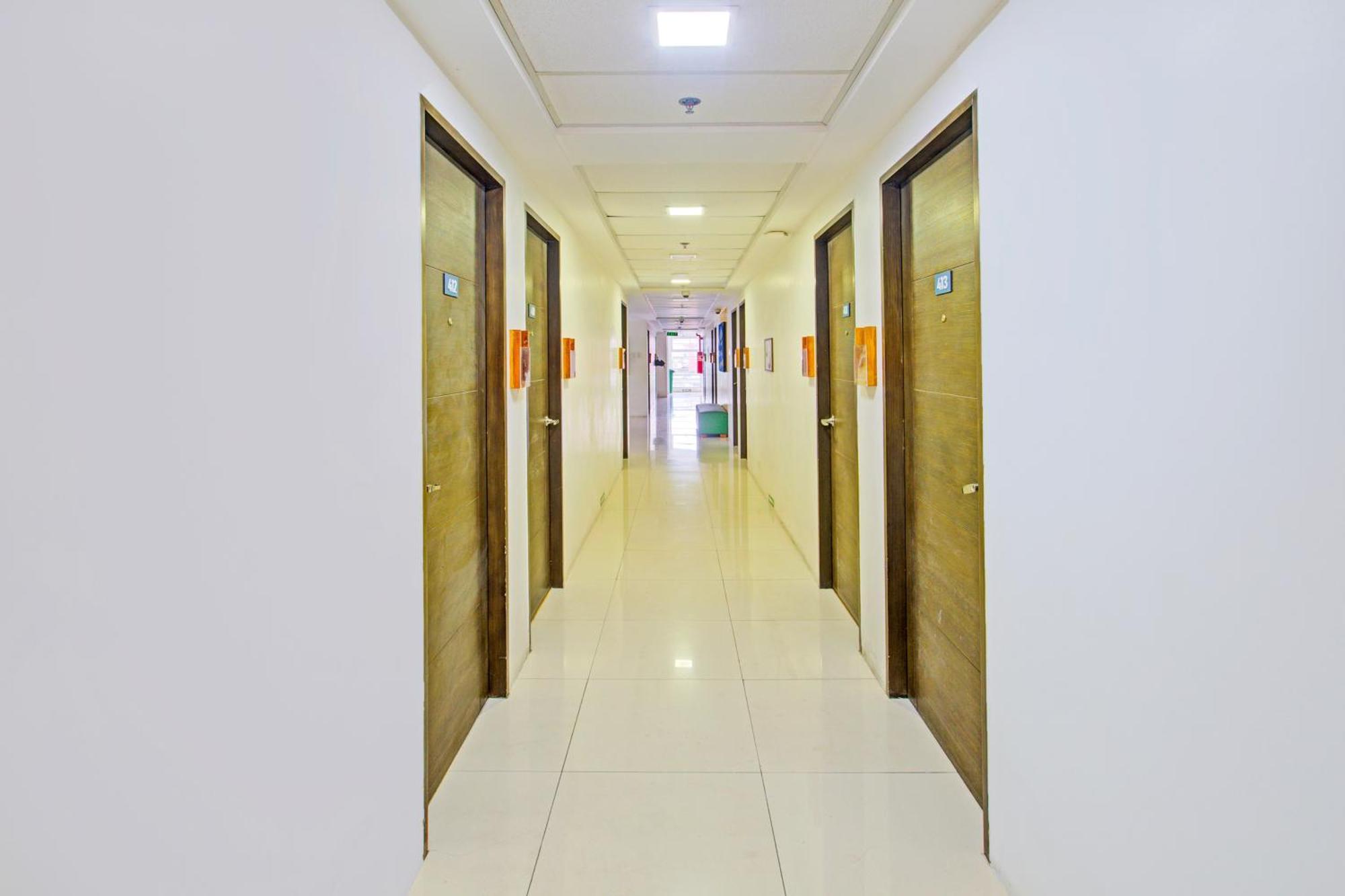 Collection O Metro Manila Near University Belt Formerly 1318 Residences Екстериор снимка
